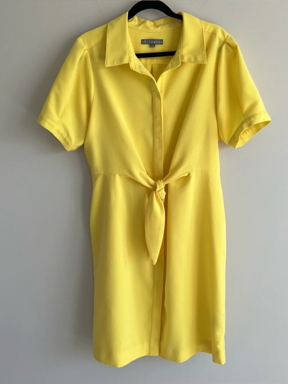 Sharagano yellow short